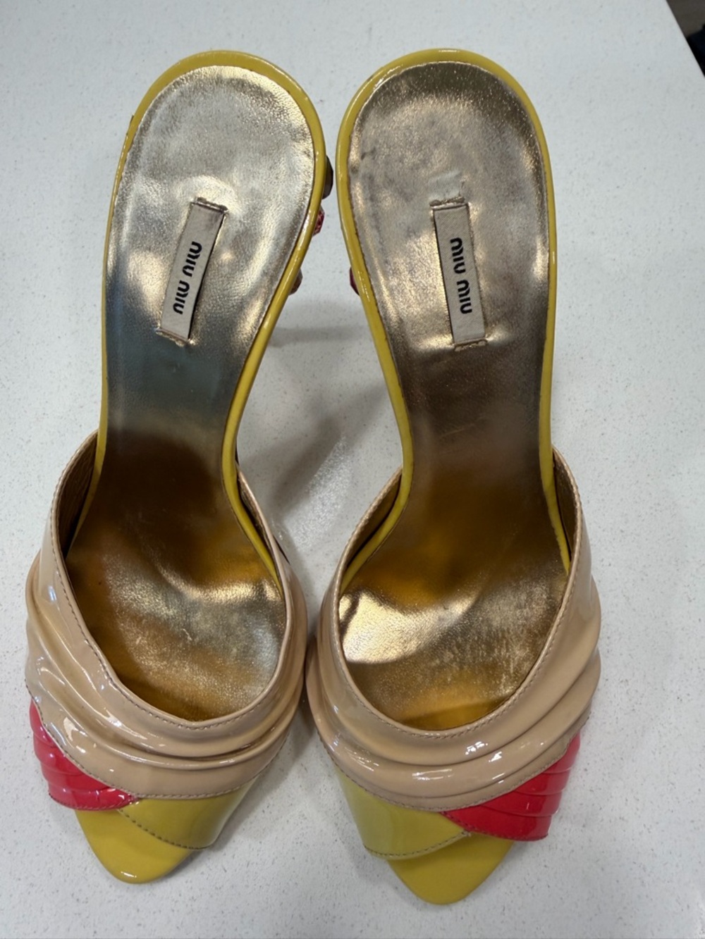 Miu Miu Yellow, Beige & Red Patent Leather Slide Mules size 6 (36)